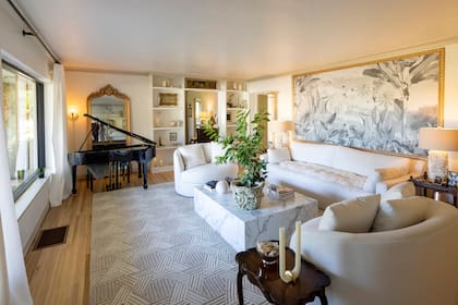 La sala de la casa que Nichol Naranjo compró en 2020 y que su madre solía limpiar