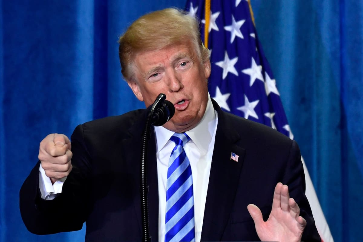 The New York Times reveló que los servicios de inteligencia chinos escuchan las conversaciones que mantiene desde sus teléfonos particulares