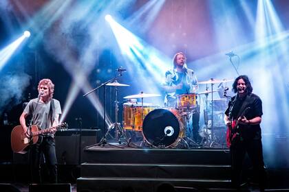 The Raconteurs ayer a la noche en el teatro Gran Rex