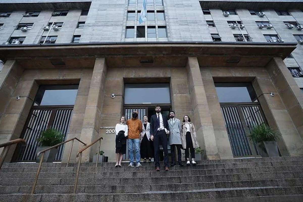 The Reckoning Project, una ONG ucraniana que recopila casos de tortura durante la guerra, junto con la víctima, presentó una denuncia penal contra oficiales rusos ante el Poder Judicial Federal de Argentina el 15 de abril