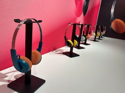 The Ringo, los auriculares inalámbricos más icónicos de la línea centenaria, que combinan pasado y presente