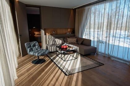 The Space por dentro: la casa prefabricada que funciona con energía solar