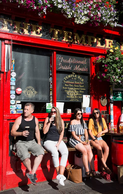 The Temple Bar abrió en 1840 y es el pub más icónico de Irlanda.