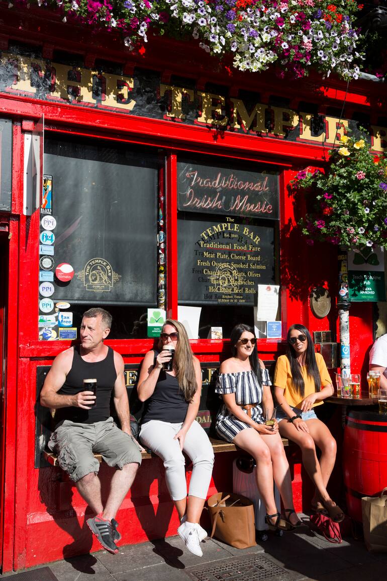 The Temple Bar abrió en 1840 y es el pub más icónico de Irlanda.