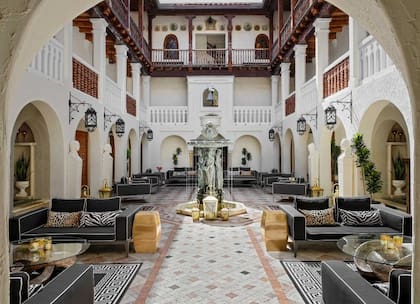 The Villa Casa Casuarina tiene casi un siglo de construcción