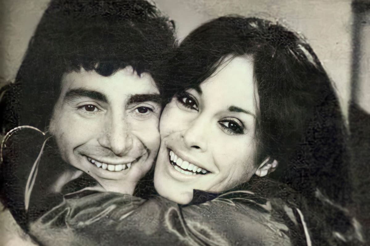 Thelma Biral, junto a Claudio García Satur, en Dos a quererse, una telenovela de canal 13, de 1974