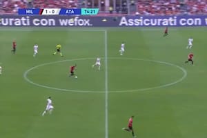 Theo Hernández ya arrancó con la pelota en su campo; terminará con un golazo para Milan