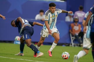 Flamengo busca incorporar a Thiago Almada, lo que automáticamente representa un problema para River