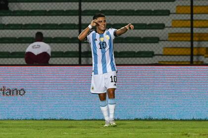 Thiago Almada es el líder de la Argentina: le hizo dos goles a Chile y si "descansa" ante Uruguay, por él jugará Federico Redondo