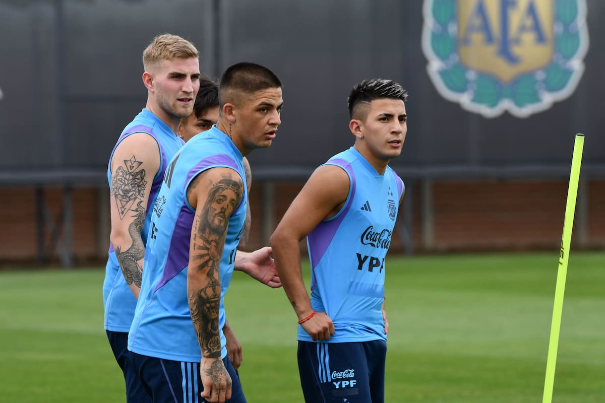 Thiago Almada es una de las piezas fijas de Javier Mascherano de cara al Preolímpico Sudamericano 2023