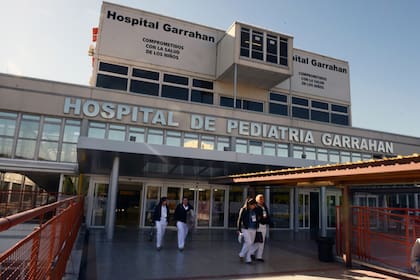 Thiago fue dado de alta hoy del Hospital de Pediatría Garraham tras recibir una bala en la espalda