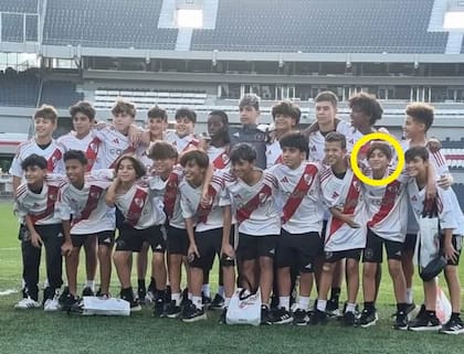 Thiago Messi en la foto grupal con sus compañeros del Inter Miami