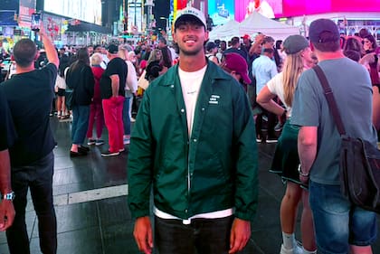 Thiago Tirante, anoche en Times Square: desde el próximo domingo jugará por primera vez el cuadro principal del US Open