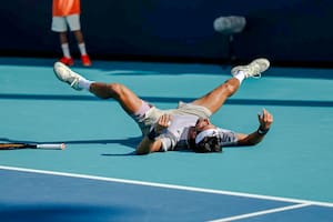 Thiago Tirante ganó contra Valentin Royer en su estreno en el cuadro principal del Miami Open, en un partido que estuvo interrumpido por la lluvia.
