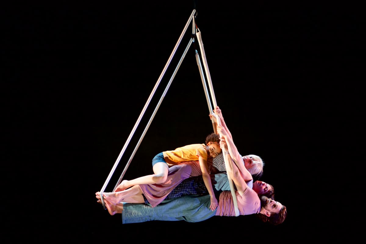 This time, una de las grandes creaciones de circo contemporáneo de la compañía de Charlotte Mooney
