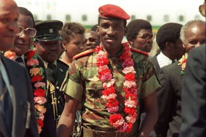Thomas Sankara era un personaje carismático que llevó adelante una ideología que mezclaba el socialismo con el antiimperialismo y el panafricanismo