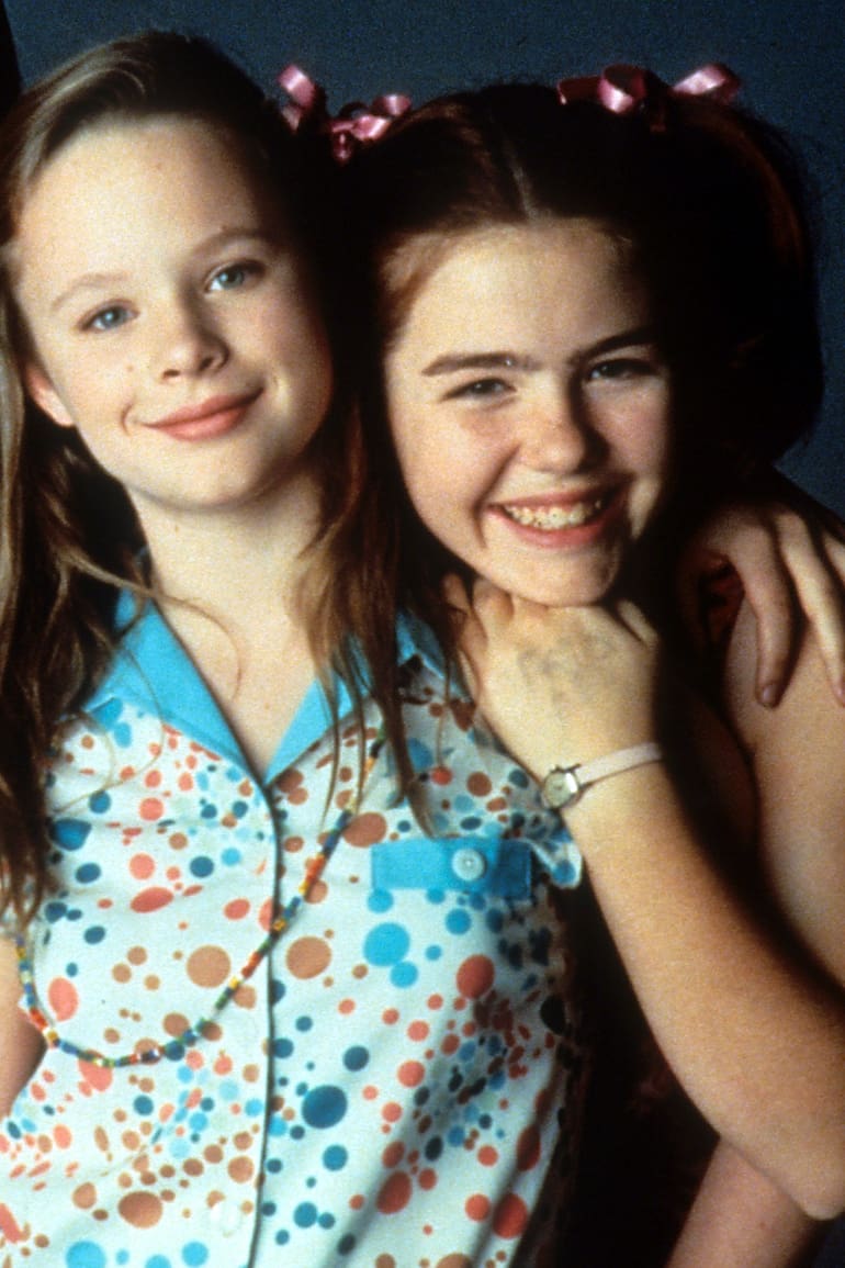 Thora Birch y Ashleigh Aston Moore en Amigas para siempre