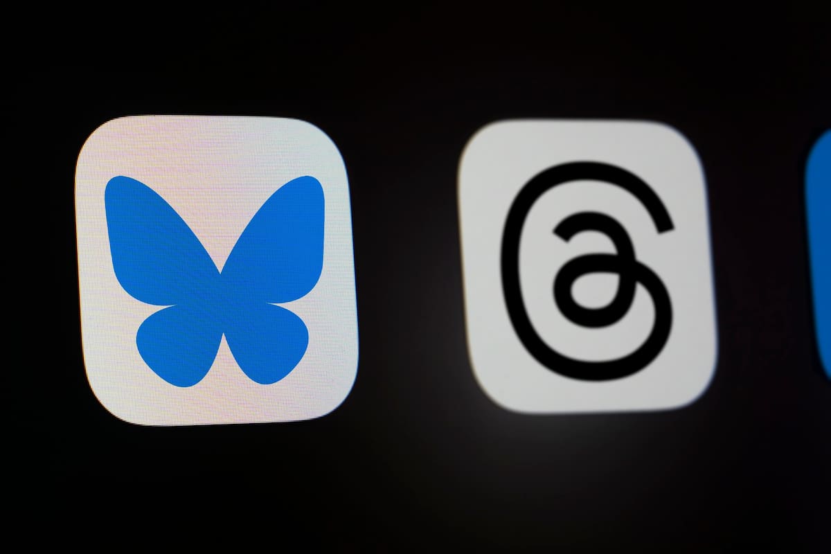 Threads y Bluesky siguen en carrera como los herederos de X, que sigue siendo la red social en tiempo real más importante, pero que ha perdido usuarios por la manera en que Elon Musk dirige la plataforma