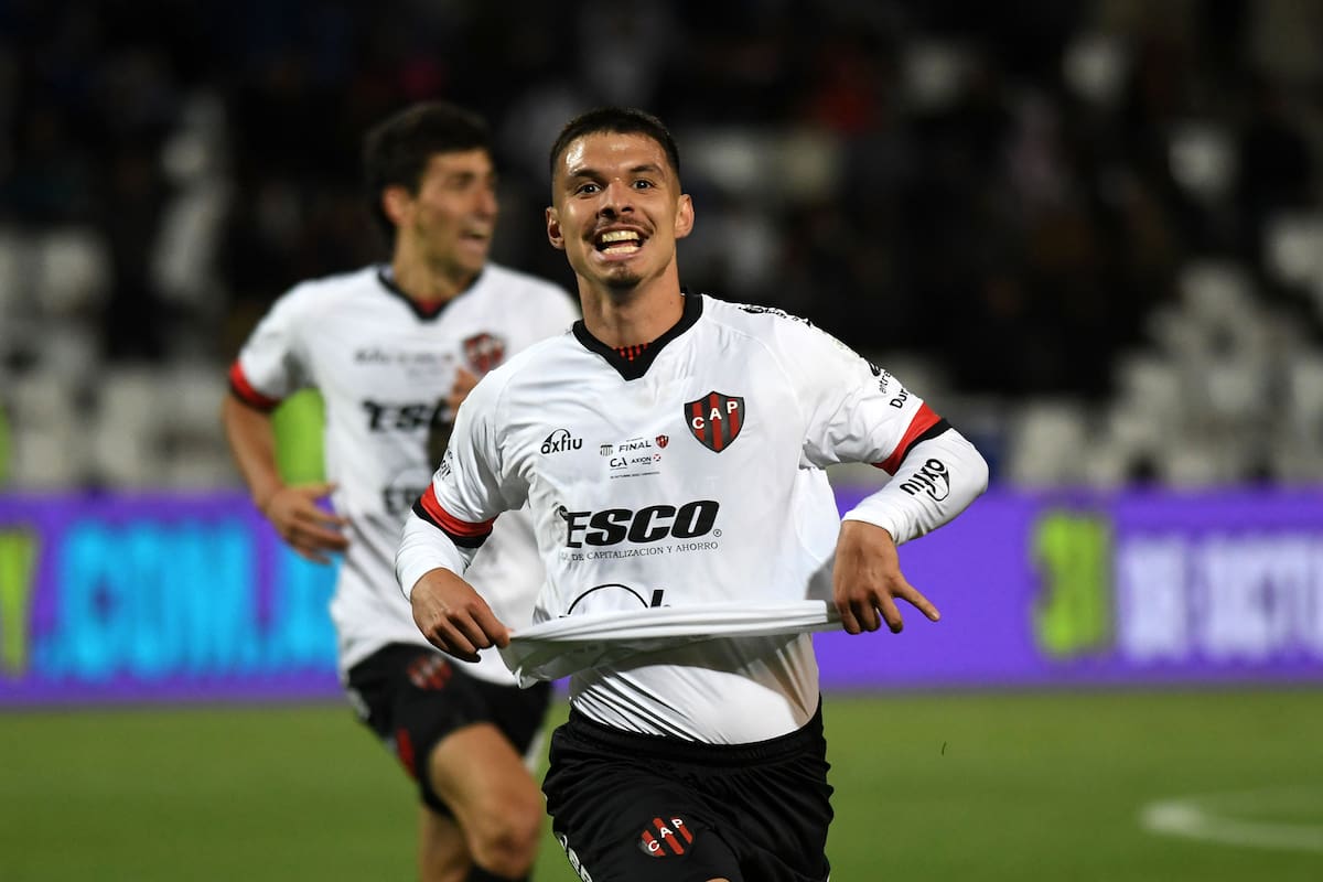 Tiago Banega marcó el único gol de la victoria de Patronato ante Talleres de Córdoba en la final de la Copa Argentina