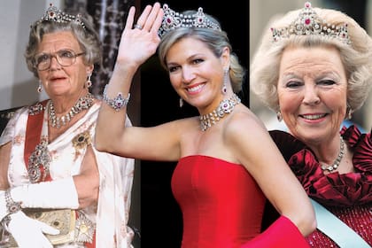 La reina Juliana (izquierda), Máxima y la reina Beatriz (derecha), cada una con su estilo, lucen esta imponente pieza, que forma parte de una parure y está compuesta por diecinueve piedras birmanas.