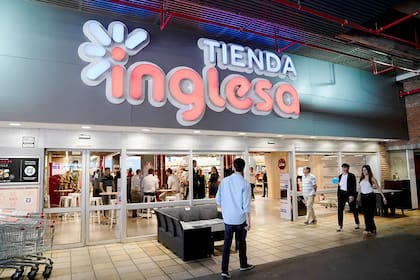Tienda Inglesa cuenta con 100 supermercados y su marca es muy reconocida por los argentinos que veranean en Uruguay