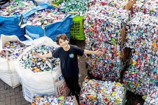 Ryan de 13 años se volvió rico por reciclar latas: “Me encanta lo que hago porque puedo ayudar a personas necesitadas”