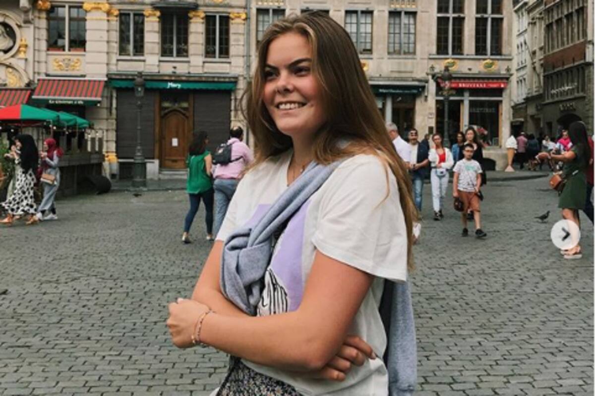 Tiene 18 años y un futuro libre de compromisos dentro de la familia real. Su sueño es trabajar en un hotel