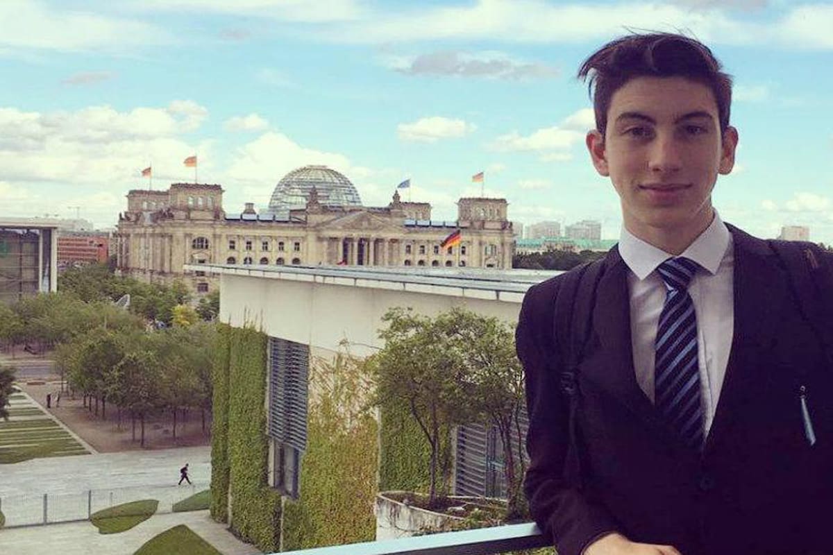 Tiene 21 años; ya había sido noticia cuando cautivó a Angela Merkel en el G20 de Alemania.