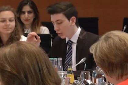 Cautivó a Angela Merkel en el G-20 de Alemania.