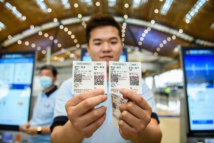 Tiene 55 kilómetros de largo y conectará las ciudades de Hong Kong, Zhuhai y Macao en China.