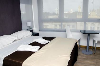 Tiene habitaciones individuales, dobles, cuádruples y quíntuples.