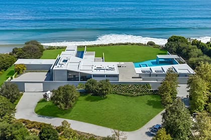 Tiene un acceso exclusivo a la playa de Malibú