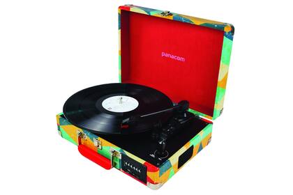 Tiene un estilo vintage y se cierra como una valija; además tiene Bluetooth y permite pasar vinilos a MP3