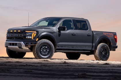 Tiene un sistema de abastecimiento de energía eléctrica que permite conectar distintos dispositivos y utilizar la camioneta como un generador de energía con capacidad hasta 2.0 kW.