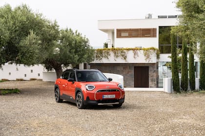 Tiene una potencia de 221 CV y 330 Nm de torque