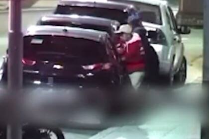 Tienen 13 y 14 años y los detuvieron robando autos en el microcentro