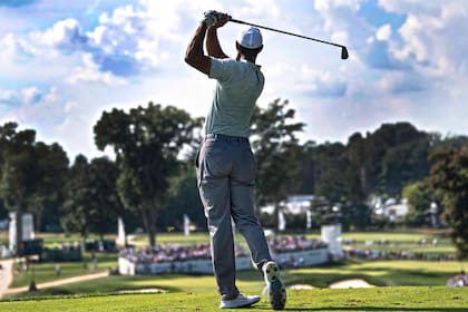 Tiger Woods y su tiro de salida