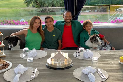 Tiger en familia y con una "cena" muy particular recordando Augusta