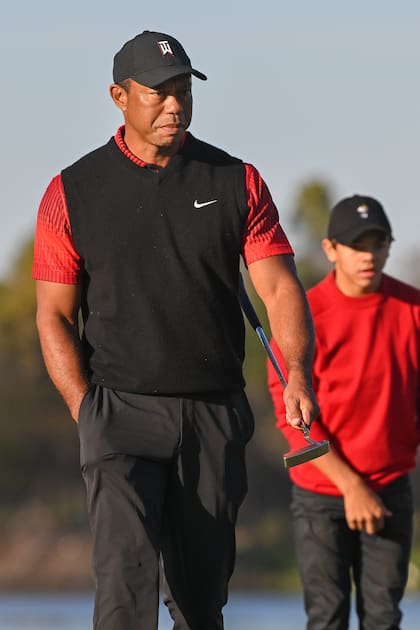 Tiger Woods con su hijo Charlie, en el hoyo 18 del PNC Championship en el Ritz-Carlton Golf Club