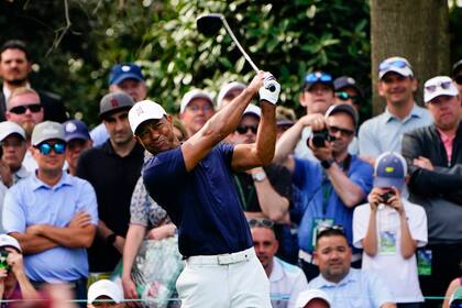Tiger Woods durante una ronda de práctica previo al Masters de Augusta, el lunes 4 de abril de 2022. (AP Foto/Matt Slocum)