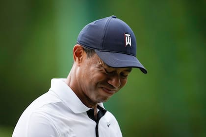 Tiger Woods y sus constantes expresiones de dolor en Augusta: verlo es conmovedor