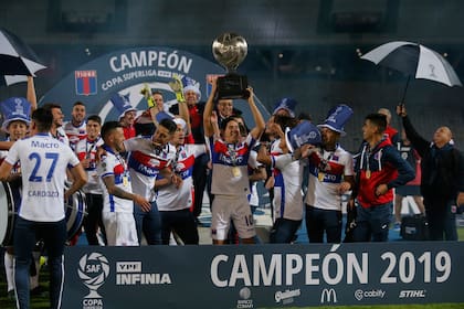 Tigre campeón: el equipo de Gorosito festejó el primer título de su historia