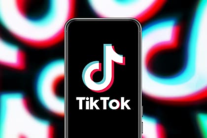 TikTok cambiará la configuración de las cuentas de menores de 16 años: ahora serán privadas en forma predeterminada, y los usuarios deberán aceptar nuevos seguidores en forma manual