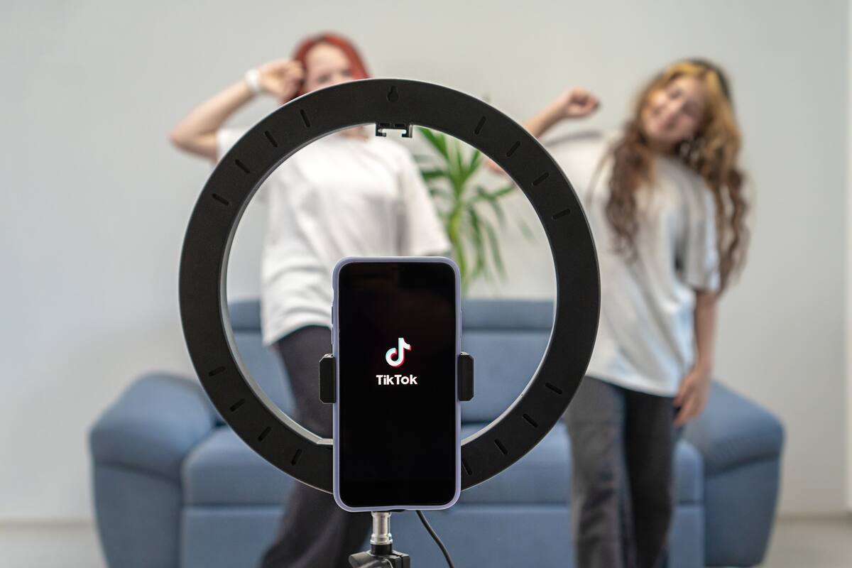 TikTok estudia despedir a cientos de empleados para reemplazarlos por inteligencia artificial