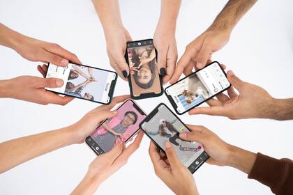 TikTok ofrece una guía para padres para supervisar lo que sus hijos consumen en la red social