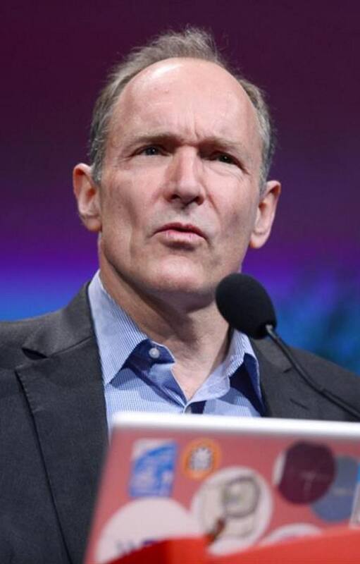 Tim Berners-Lee, durante una conferencia en Francia en 2016. El creador de la Web anunció un servicio que busca darle más control a los usuarios con sus datos personales