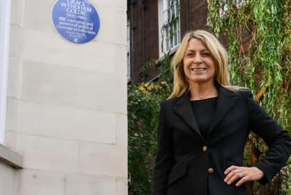 La directora ejecutiva de noticias, Deborah Turness, renunció a su cargo y rechazó las acusaciones de parcialidad al afirmar que "BBC News no está sesgada"