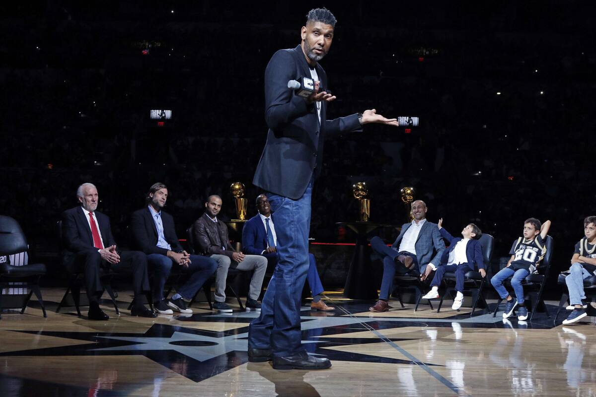 Tim Ducan, habitualmente parco, se soltó y habló sobre Manu durante el retiro de la camiseta