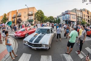 Time Out ubicó a Roscoe Street en el puesto 28 de su ranking global y la describió como “la aldea dentro de la ciudad”