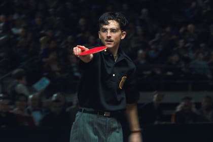 Timothée Chalamet en una escena de Marty Supremo